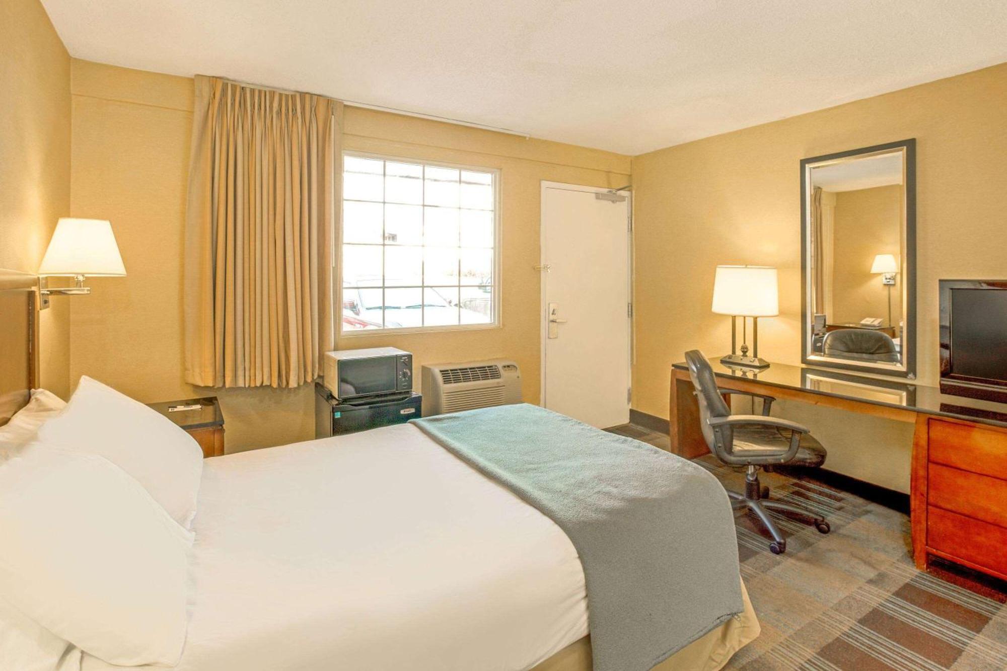 Travelodge By Wyndham Silver Spring Zewnętrze zdjęcie