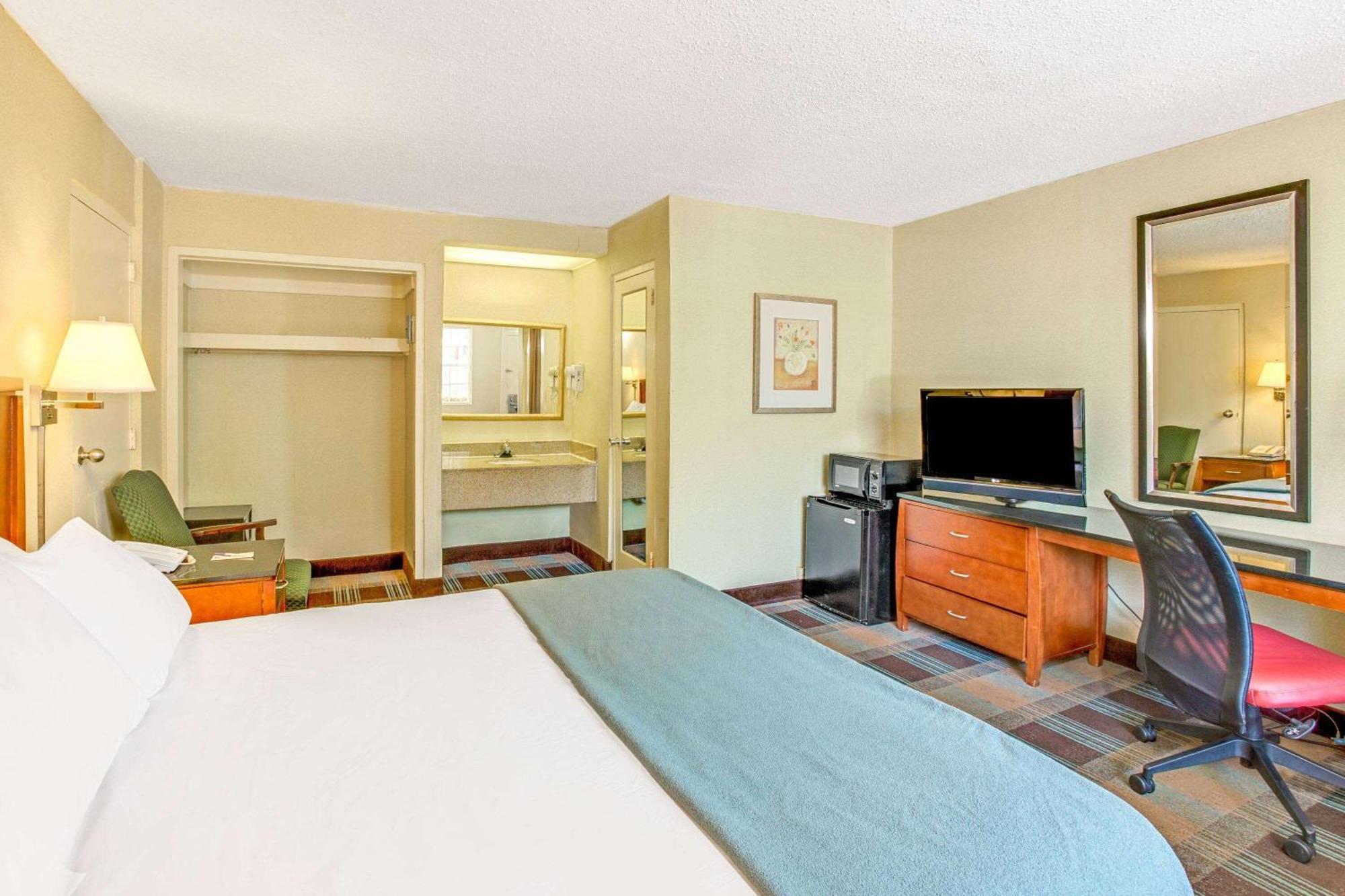 Travelodge By Wyndham Silver Spring Zewnętrze zdjęcie