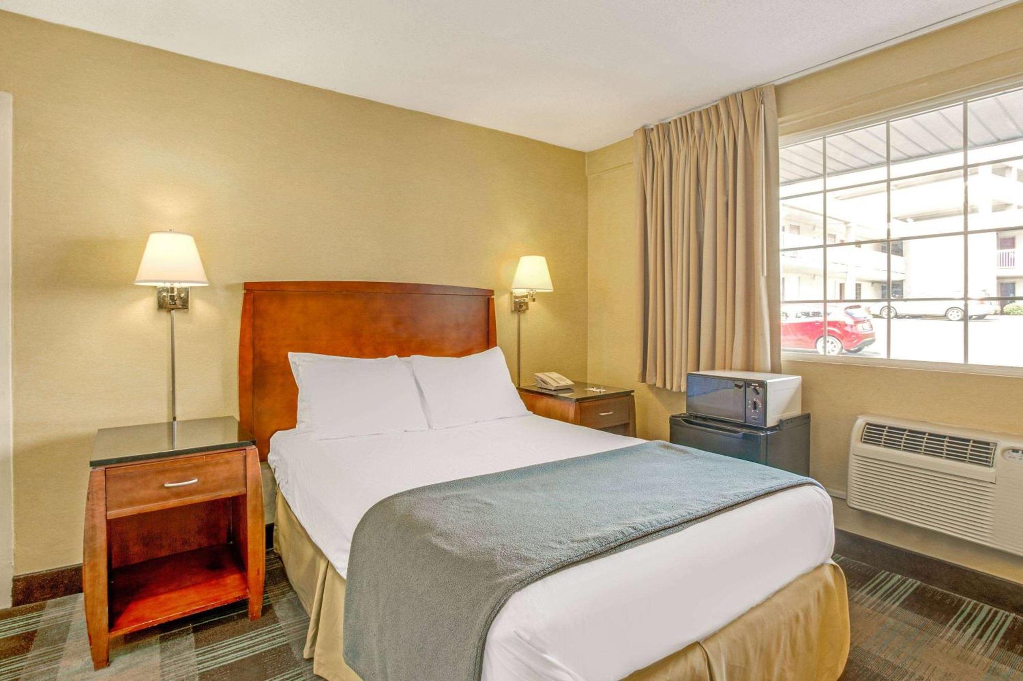 Travelodge By Wyndham Silver Spring Zewnętrze zdjęcie